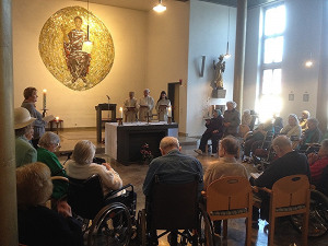 In der Christkönigkapelle des Dachauer Caritas-Altenheims Marienstift